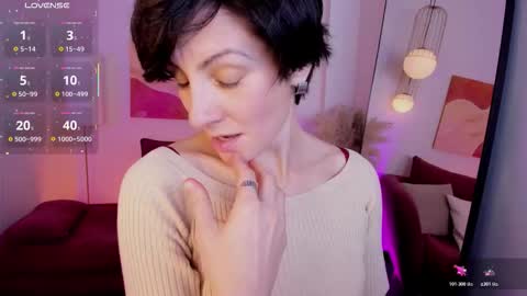 Loren online show from November 14, 2025, 2:27 pm