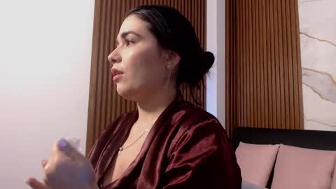 Loren online show from April 19, 2026, 3:17 am