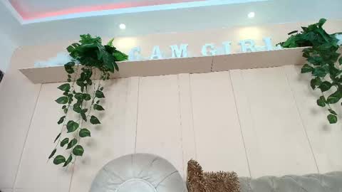 lorena_rubio online show from September 12, 2025, 12:05 pm