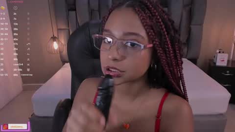 Lorena Vieira  online show from March 5, 2025, 5:08 pm