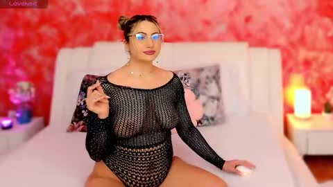 Snapshot of lorenafire chatting on February 23, 2026, 5:27 am lorenafire online show from February 23, 2026, 5:27 am