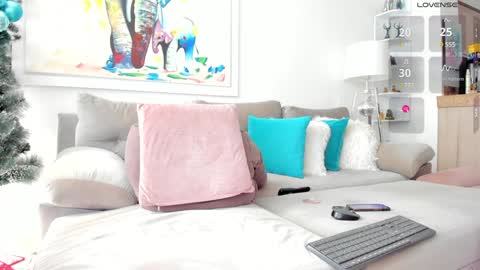 Loren online show from January 11, 2025, 6:01 pm