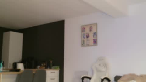 Amelia online show from September 22, 2025, 7:05 pm