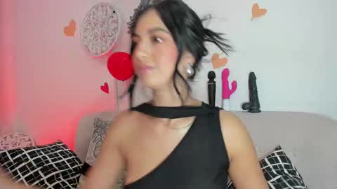 L O R E N online show from February 21, 2025, 10:28 am