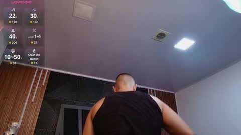  L O R E N Z O  Thumbs Up help  online show from April 21, 2026, 5:17 pm