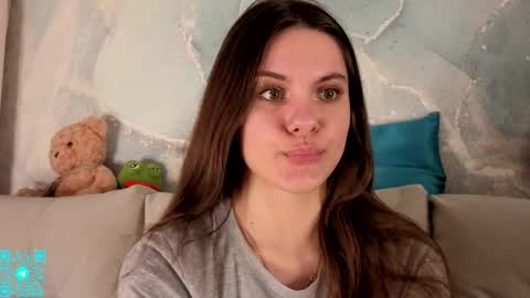 Snapshot of lorettadunnelli chatting on May 5, 2026, 7:11 pm Chloe for Fan BlackHole online show from May 5, 2026, 7:11 pm