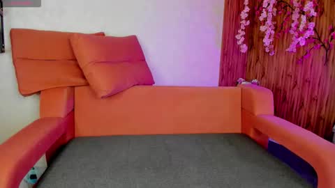 LORI online show from February 25, 2026, 9:19 am