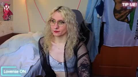 Lori -----------------------------------    online show from April 25, 2026, 1:14 pm