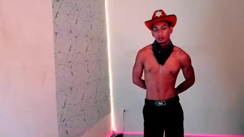 Lorian Vikel  online show from September 22, 2025, 9:50 pm