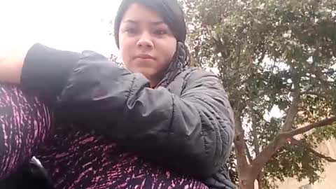 loriiiany online show from April 27, 2026, 6:28 pm