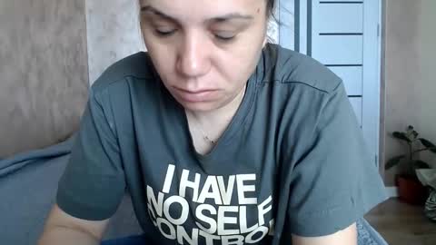 Snapshot of lorragrey chatting on April 27, 2026, 6:11 am LorraGrey online show from April 27, 2026, 6:11 am