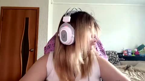 Stasha online show from July 18, 2026, 4:38 am