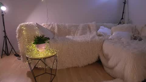 Snapshot of lorrie_love_story chatting on February 20, 2026, 9:32 am Lorrie online show from February 20, 2026, 9:32 am