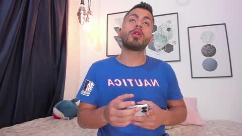 JUAN  JUAN online show from December 25, 2024, 11:10 pm