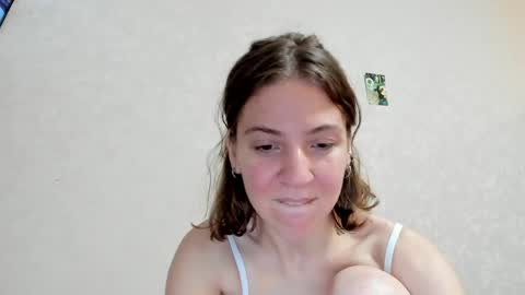 Snapshot of lost_moon chatting on May 7, 2026, 6:57 pm lost_moon online show from May 7, 2026, 6:57 pm