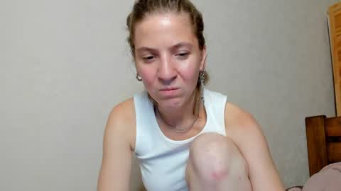 Snapshot of lost_moon chatting on July 11, 2026, 8:55 pm lost_moon online show from July 11, 2026, 8:55 pm