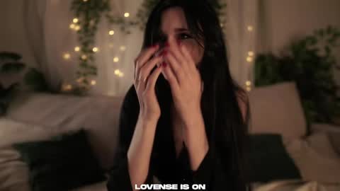 Jess online show from December 5, 2025, 11:08 am