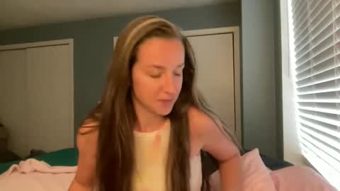 lothlori online show from April 20, 2026, 11:06 pm