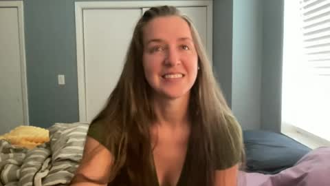 Snapshot of lothlori chatting on June 28, 2026, 2:01 pm lothlori online show from June 28, 2026, 2:01 pm