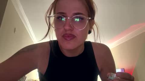 lotta_love0 online show from May 1, 2026, 8:13 pm