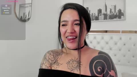 lottie_fox online show from January 15, 2026, 4:39 am