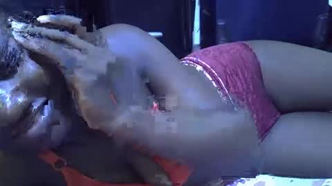 lotty_lavilla online show from October 25, 2025, 5:51 pm