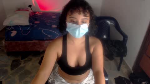 lou_cuteee online show from January 7, 2025, 3:57 am