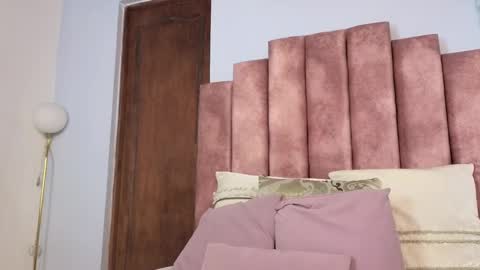  Lou Rosse  online show from January 30, 2025, 8:10 pm