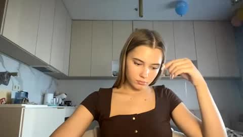 Bella online show from May 19, 2026, 3:51 pm