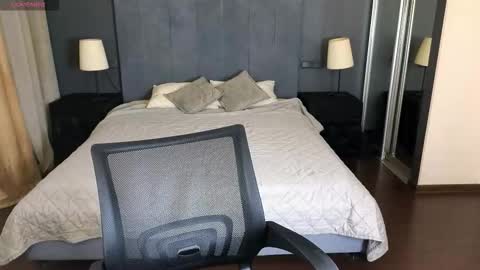 Snapshot of louie_evans chatting on September 21, 2025, 9:05 pm louie_evans online show from September 21, 2025, 9:05 pm