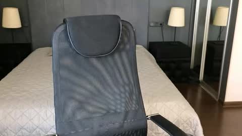 Snapshot of louie_evans chatting on October 28, 2025, 8:55 pm louie_evans online show from October 28, 2025, 8:55 pm