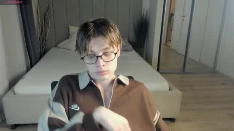 Snapshot of louie_evans chatting on November 11, 2025, 3:56 pm louie_evans online show from November 11, 2025, 3:56 pm