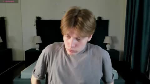 Snapshot of louie_evans chatting on January 12, 2026, 9:42 pm louie_evans online show from January 12, 2026, 9:42 pm