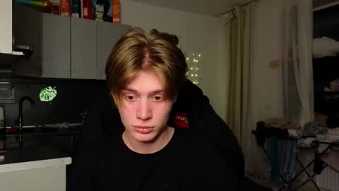 Snapshot of louie_evans chatting on February 24, 2026, 10:19 pm louie_evans online show from February 24, 2026, 10:19 pm