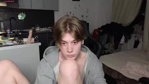 Snapshot of louie_evans chatting on February 26, 2026, 3:05 am louie_evans online show from February 26, 2026, 3:05 am