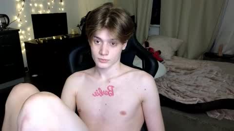 Snapshot of louie_evans chatting on February 26, 2026, 3:33 pm louie_evans online show from February 26, 2026, 3:33 pm