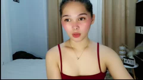 Snapshot of louilalicious chatting on June 17, 2026, 5:43 am louilalicious online show from June 17, 2026, 5:43 am