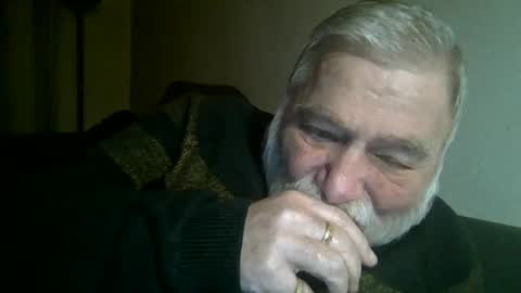 louis_chokdee online show from December 22, 2024, 4:06 pm