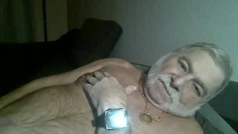 louis_chokdee online show from December 30, 2024, 6:49 pm