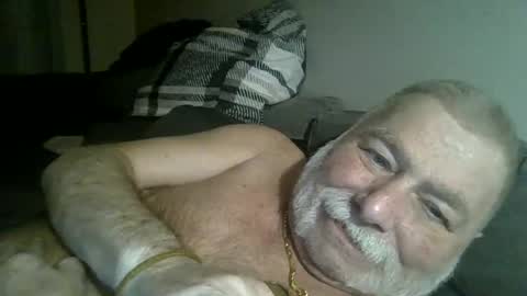 louis_chokdee online show from January 31, 2025, 8:01 pm