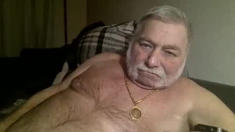 louis_chokdee online show from March 5, 2025, 7:27 pm