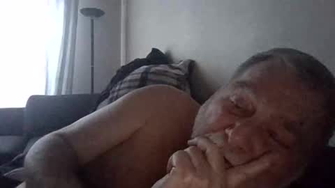 louis_chokdee online show from March 12, 2025, 5:17 pm