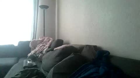 louis_chokdee online show from September 18, 2025, 3:58 pm