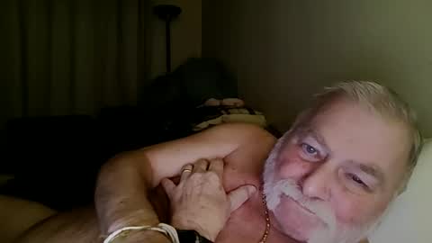 louis_chokdee online show from November 21, 2025, 5:55 pm