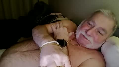 louis_chokdee online show from December 3, 2025, 6:28 pm