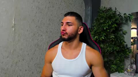 Louis online show from October 3, 2025, 3:53 pm