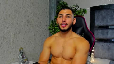 Louis online show from October 13, 2025, 7:25 pm