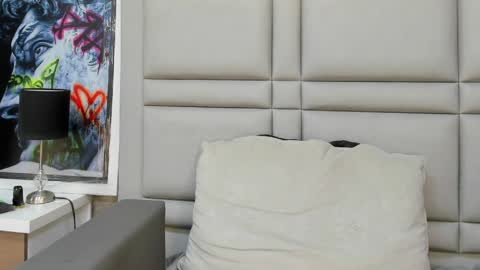 Louis online show from April 4, 2026, 1:48 am