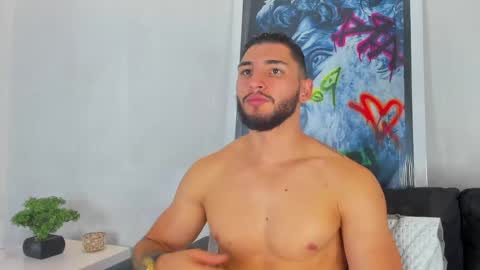 Louis online show from April 14, 2026, 11:16 am