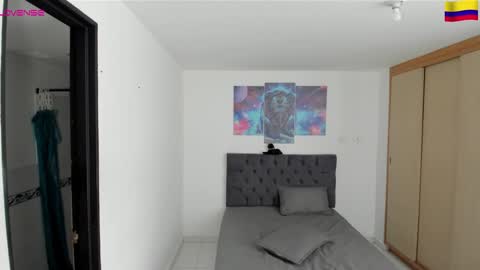 louis_marley_ online show from December 11, 2024, 8:28 pm